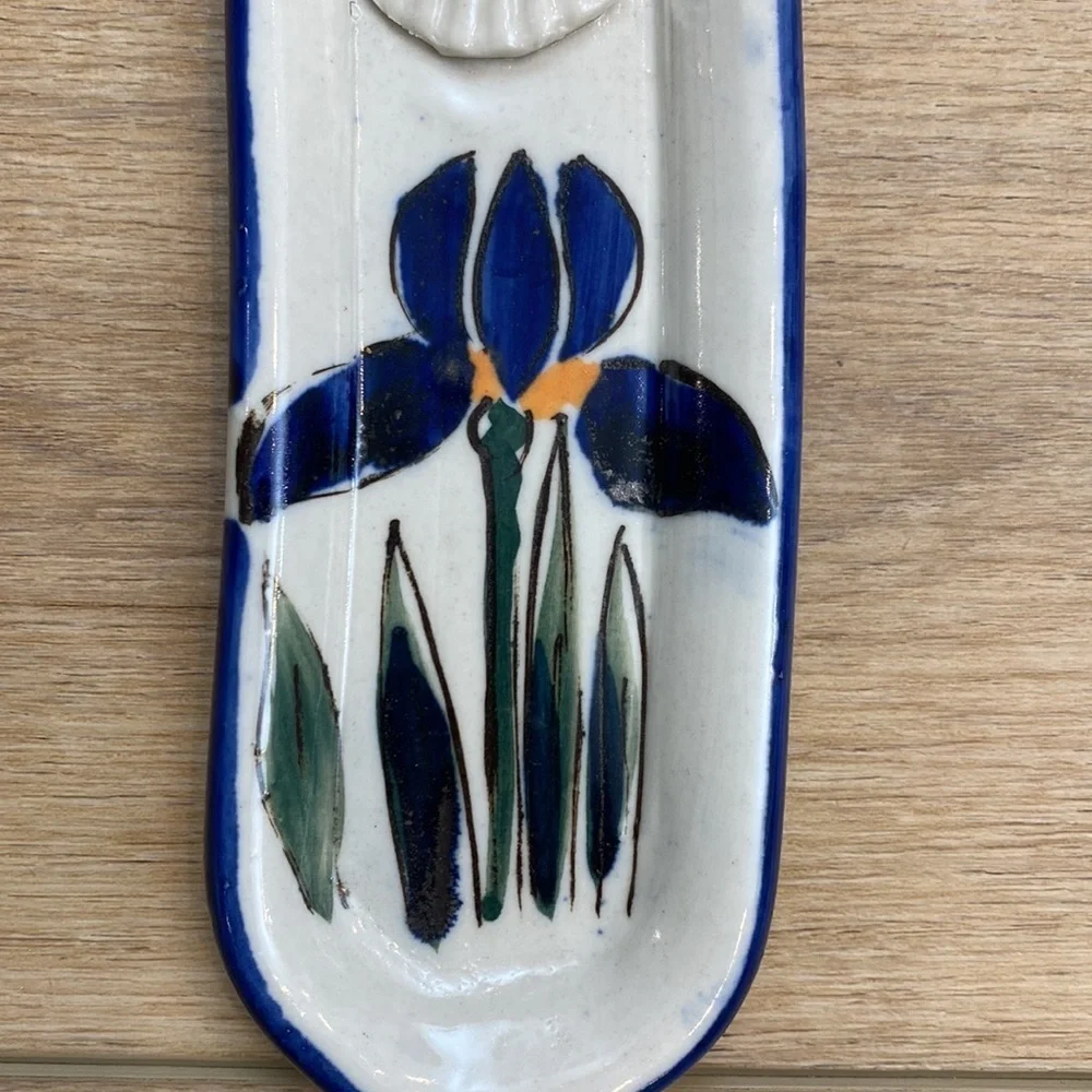 Mary Knightly |‎ Iris | Studio Pottery